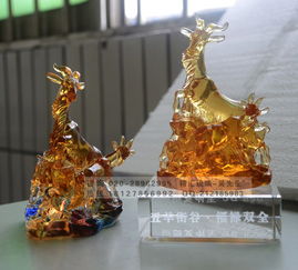 广州琉璃礼品厂家,古法脱蜡琉璃纪念品,广州五羊雕像礼品